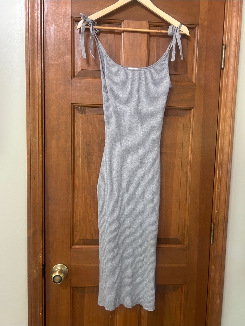 LPA Salmah Dress Heather Grey
LPA
Color: Heather Grey MEDIUM